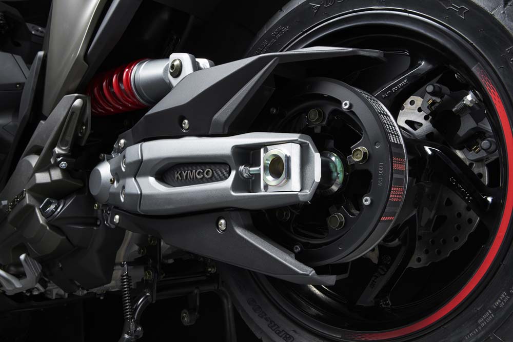 Kymco AK 550 Premium 57 Motor16