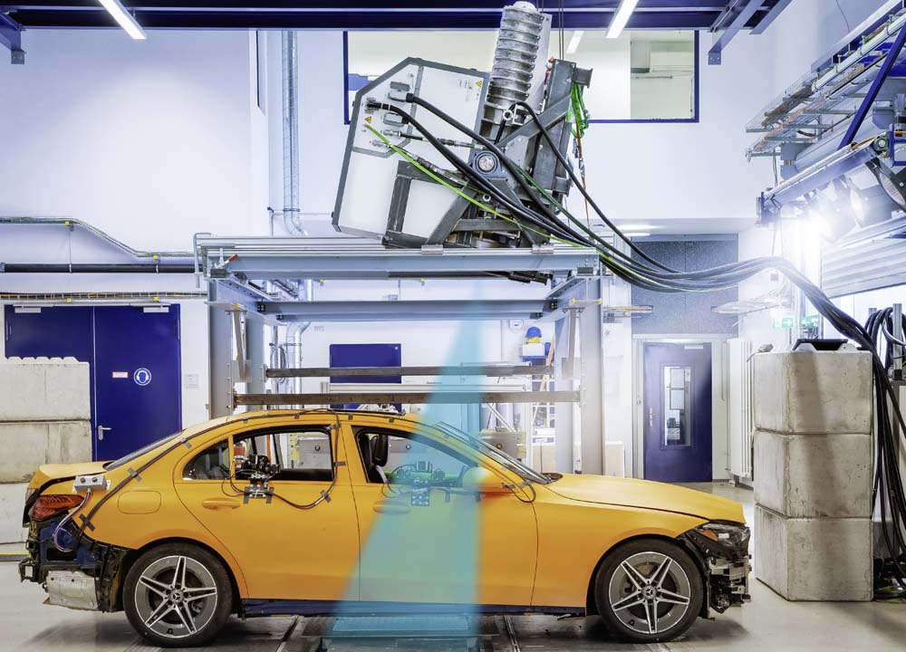 Merceces pruebas de choque con Rayos X 3 Motor16