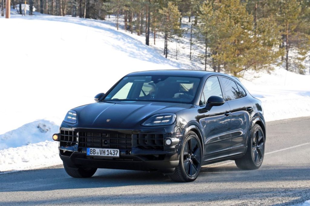 Porsche Cayenne Coupe 2026 14 Motor16