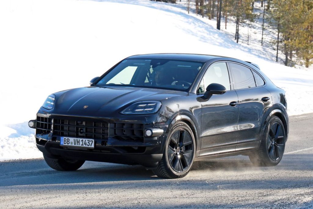 Porsche Cayenne Coupe 2026 15 Motor16