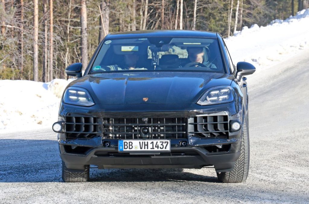 Porsche Cayenne Coupe 2026 2 Motor16