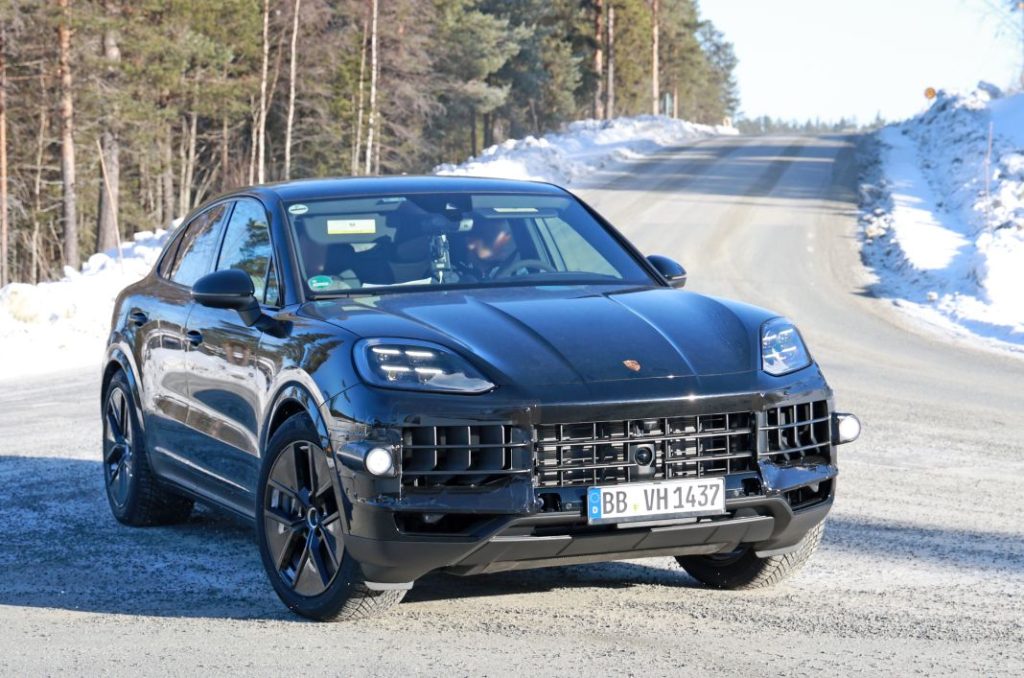 Porsche Cayenne Coupe 2026 5 Motor16