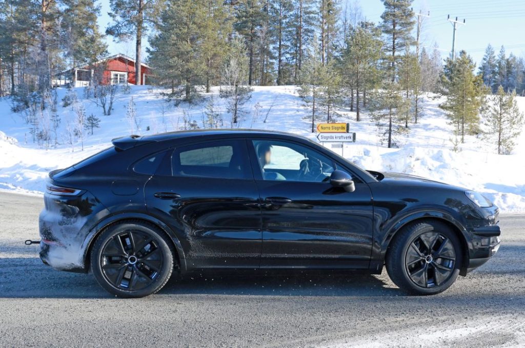 Porsche Cayenne Coupe 2026 9 Motor16