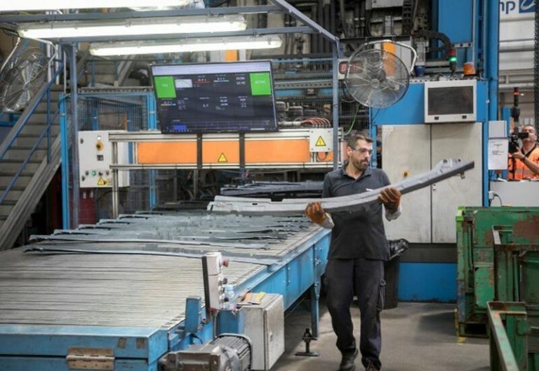 Sernauto alerta del impacto de los aranceles de EE.UU. en los proveedores de automoción españoles