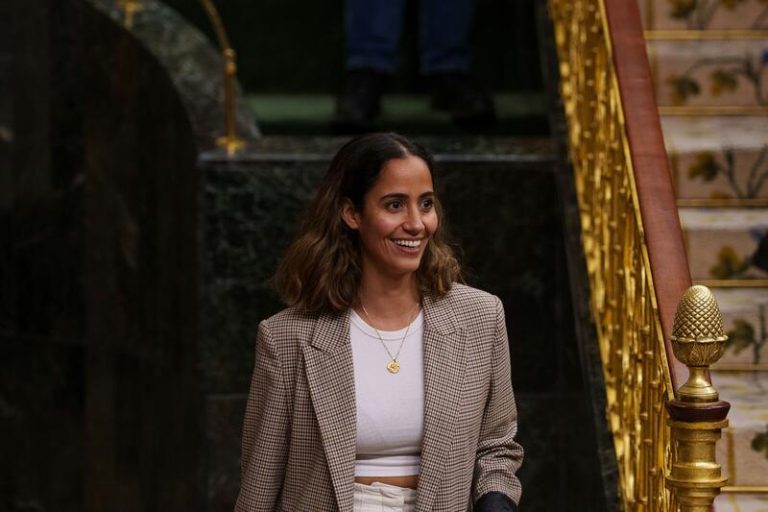 La ‘brillante’ idea de Sumar para combatir los aranceles de Trump pasa por multiplicar por dos el precio de tu coche