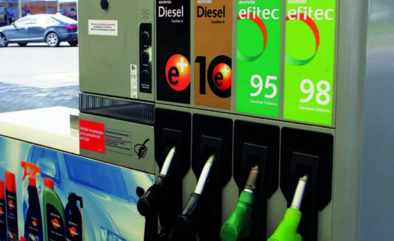 ¿Merece la pena repostar gasolina de 98 octanos en lugar de la de 95?