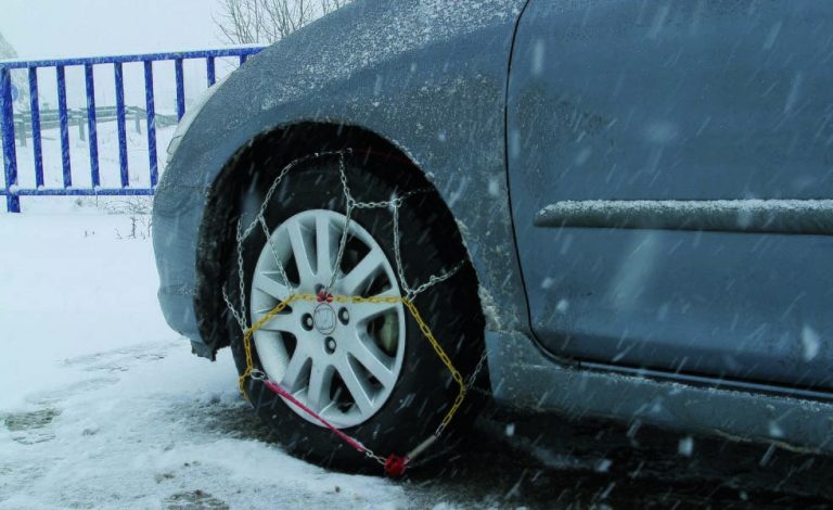 ¿Se pueden montar dos neumáticos de invierno en lugar de cuatro?