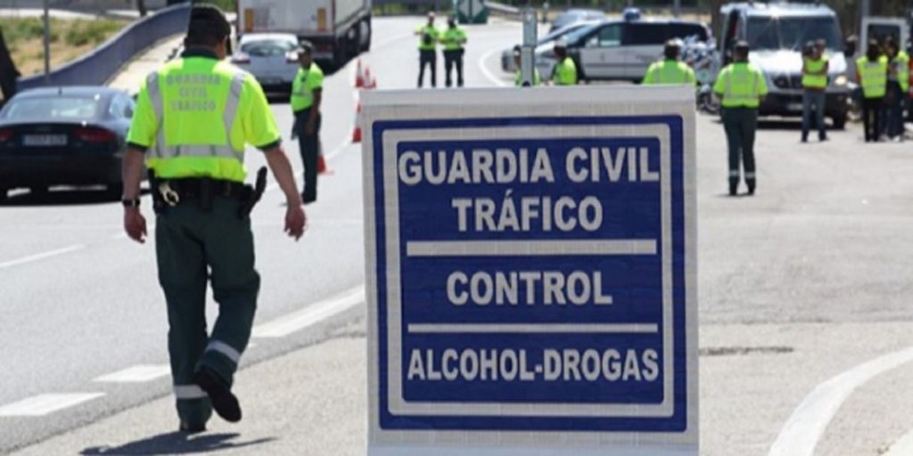 La DGT castiga el consumo de alcohol y otras sustancias 