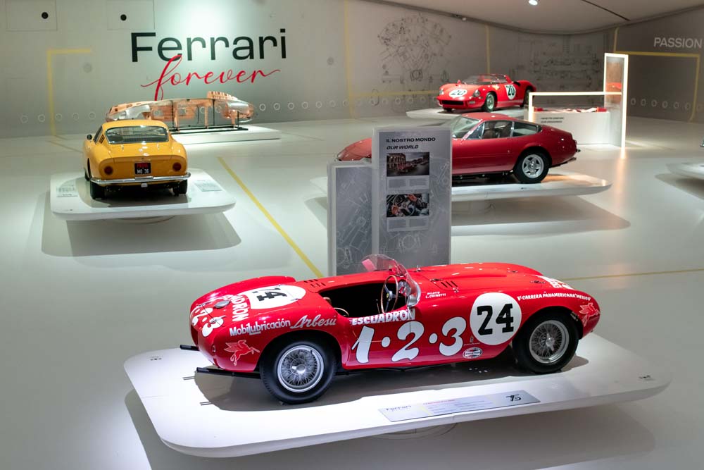 Exposición-Ferrari-Forever