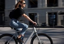 Los españoles que se cambiarán a la bicicleta o el patinete eléctrico en un año
