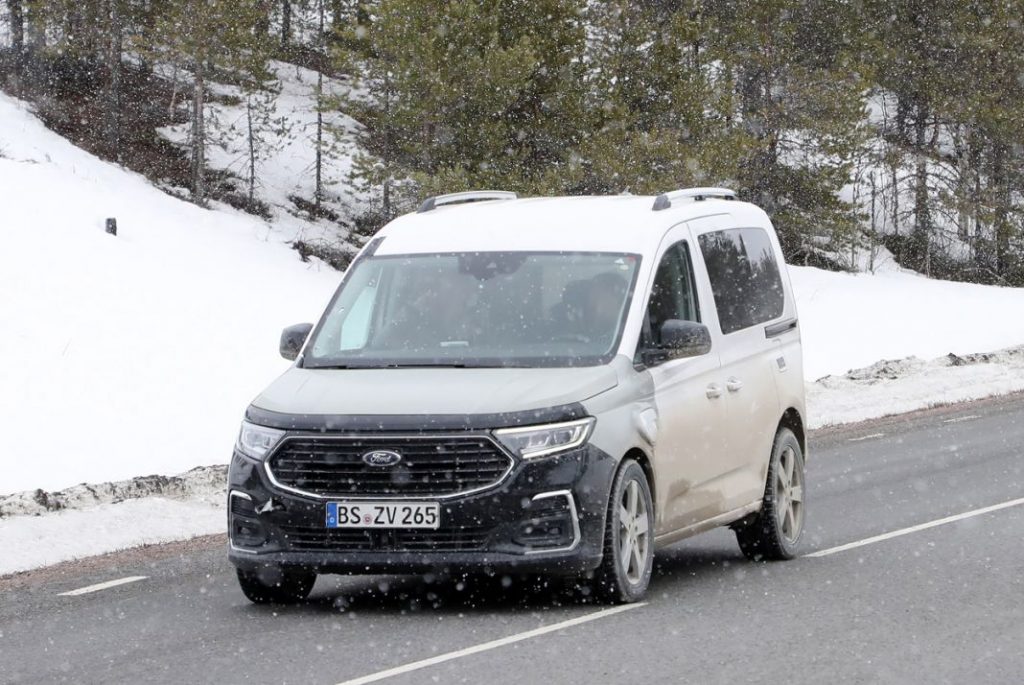Ford Tourneo Connect PHEV 1 Motor16