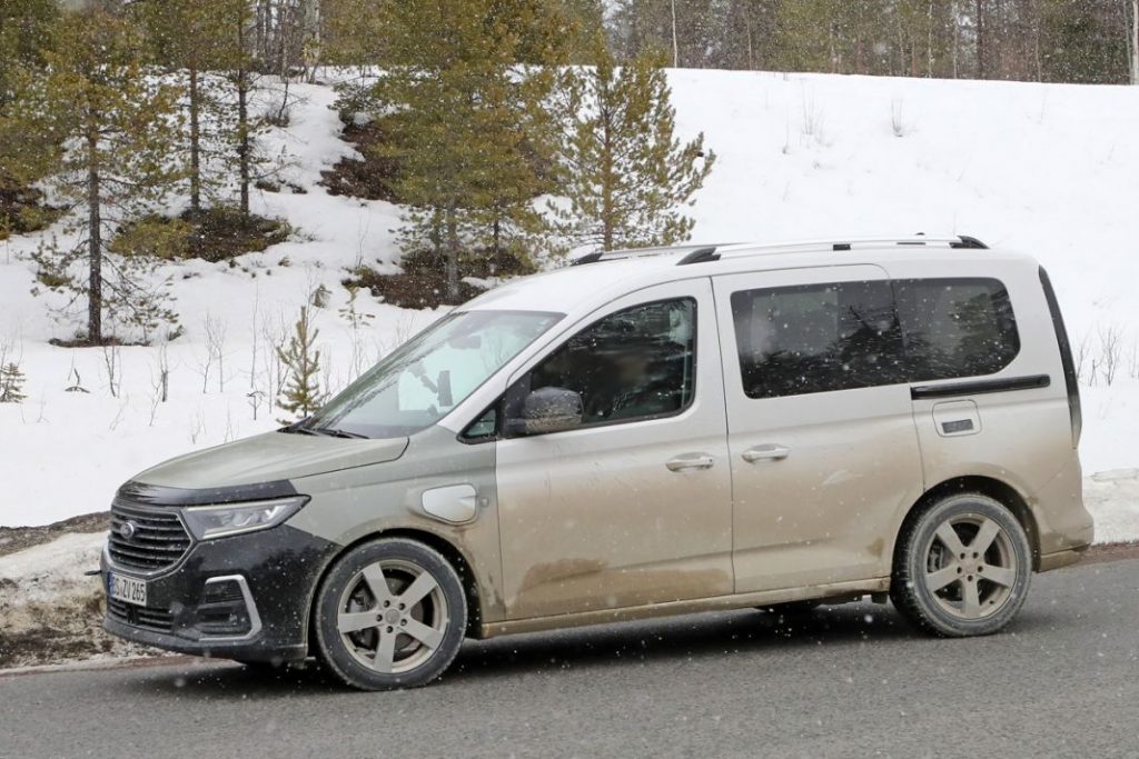 Ford Tourneo Connect PHEV 4 Motor16