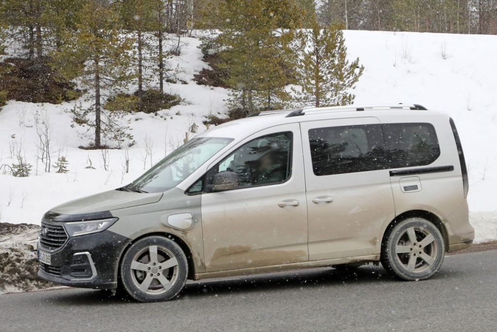 Ford Tourneo Connect PHEV 5 Motor16