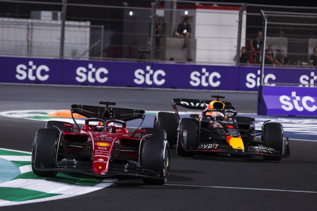 Leclerc y Max Verstappen en Jeddah