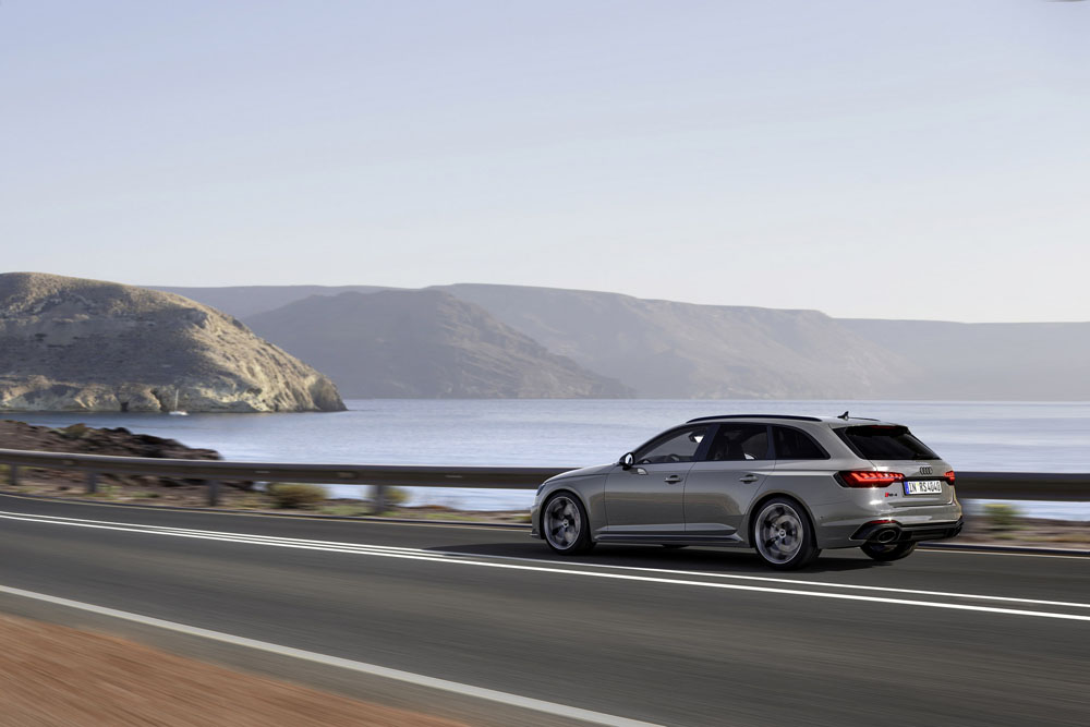 2022 Audi RS 4 Avant Competition Plus Paket 5 Motor16