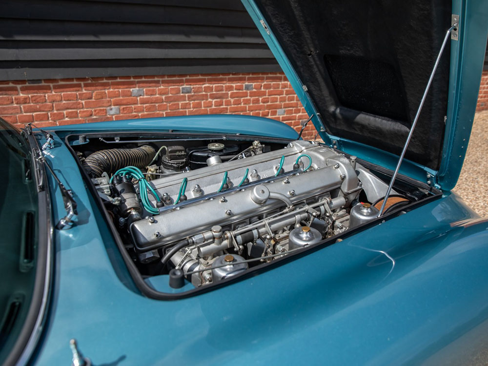 1964 Aston Martin DB5 Convertible 6 Motor16