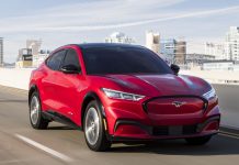 Ford Mustang Mach-E y Tesla Model Y entran en una guerra de precios