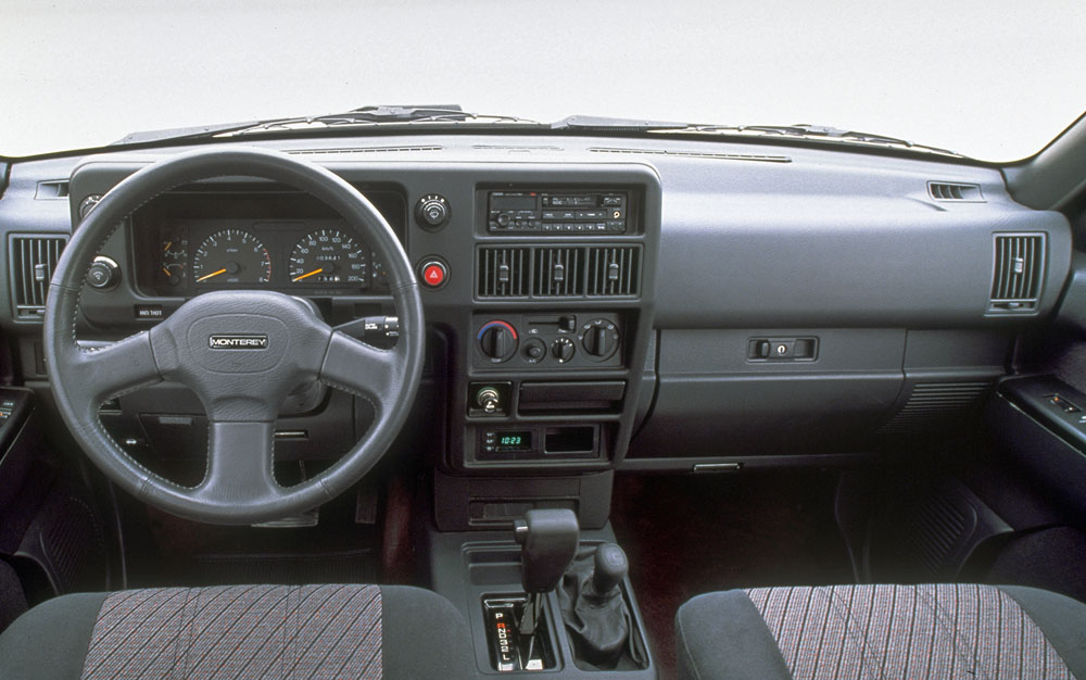 Interior del Opel Monterey.