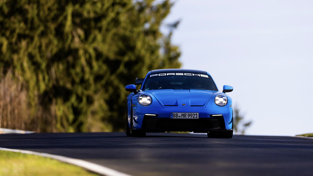 Porsche 911 GT3 kit Manthey Performance 4 Motor16