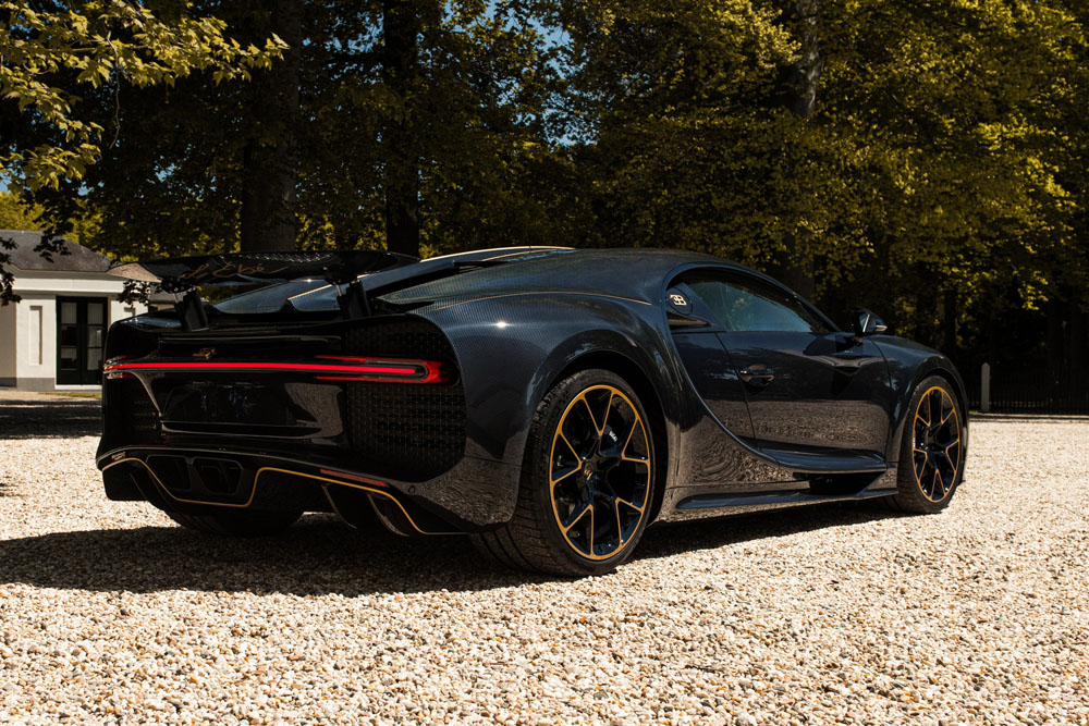 Bugatti Chiron L'Ebe. Imagen estática trasera.