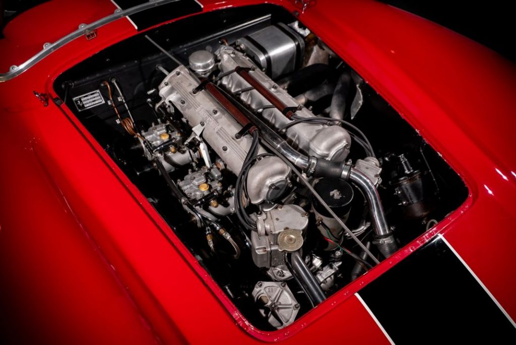 Ferrari 500 TRC Spider 8 Motor16