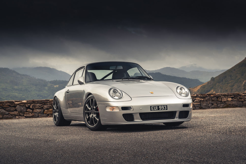 Porsche 911 Autoart 993R. Imagen frontal.