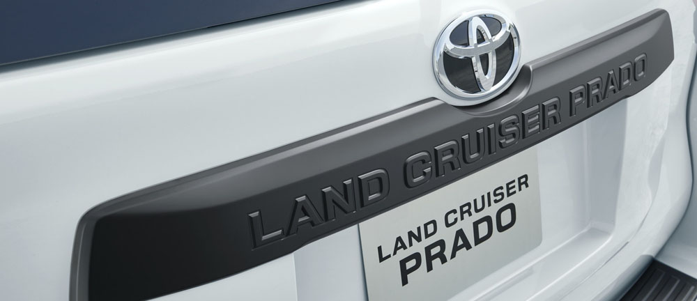 2022 Toyota Land Cruiser Prado Matt Black Edition 7 Motor16