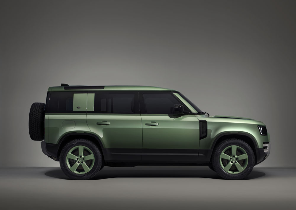 Land Rover Defender 75th Anniversary. Imagen estudio perfil.