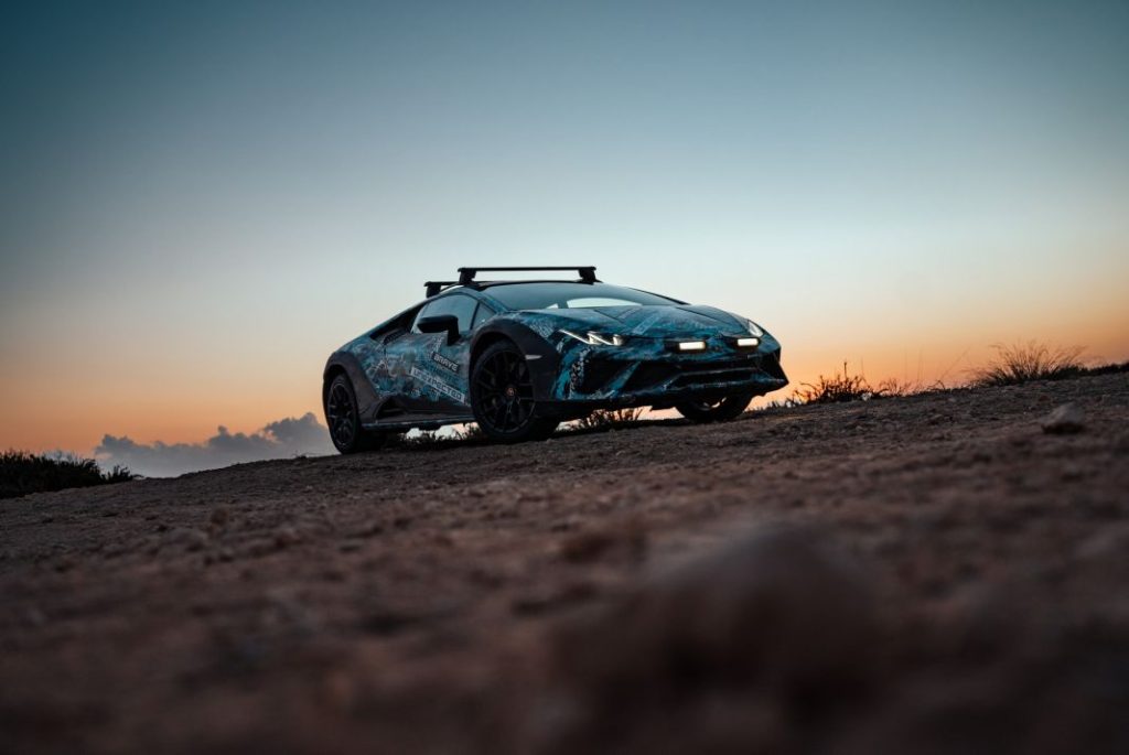 Lamborghini Huracán Sterrato Teaser. Imagen frontal.