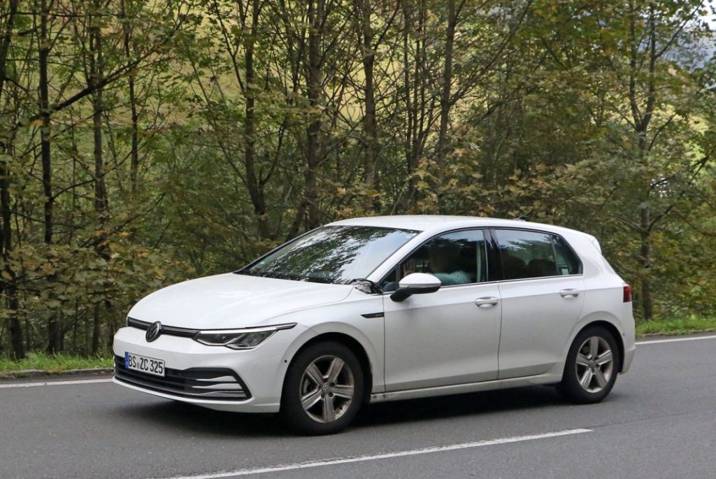 El Volkswagen Golf se coloca en el primer puesto de los coches de ocasión más vendidos.