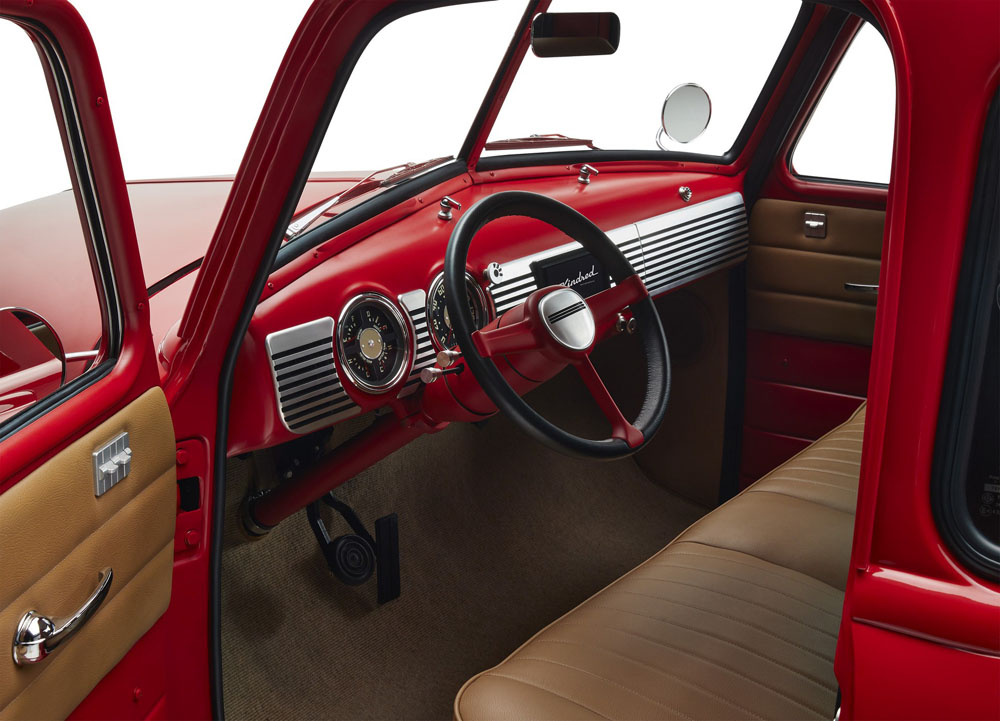 Kindred Chevrolet 3100 EV. Imagen interior.