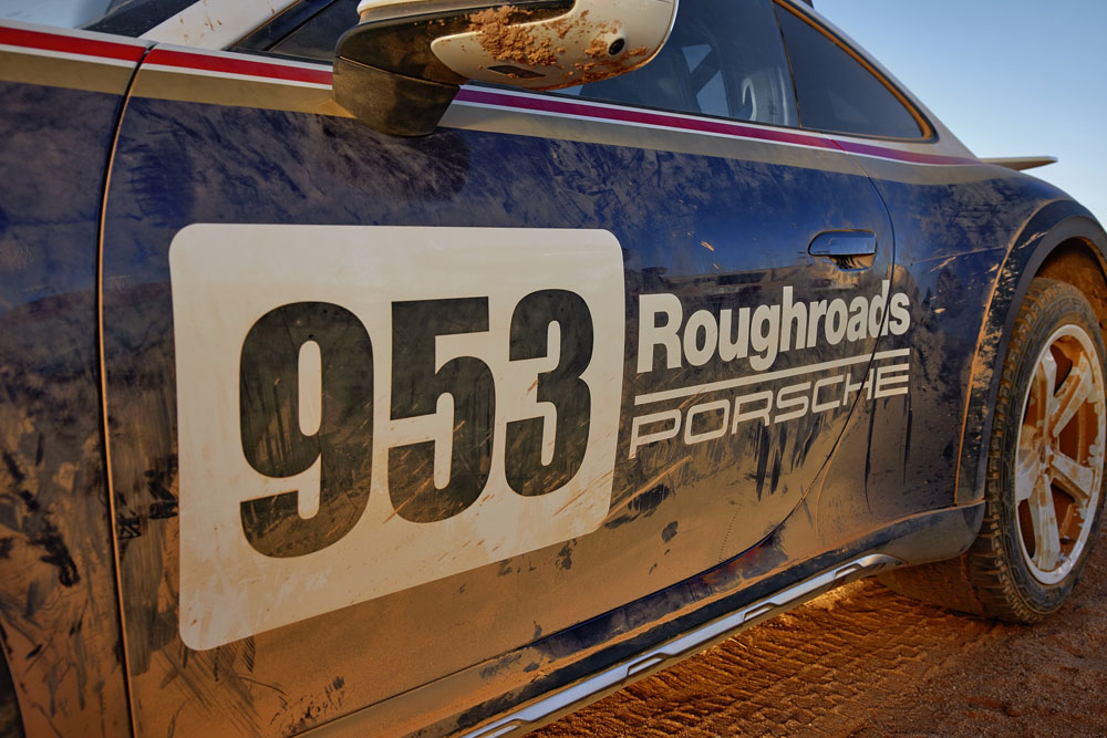 2022 porsche 911 Dakar 9 Motor16