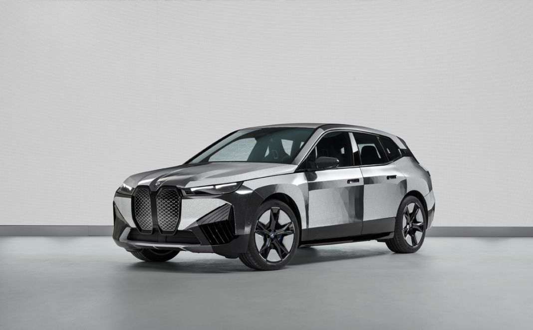 2022 BMW iX Flow. Imagen portada.