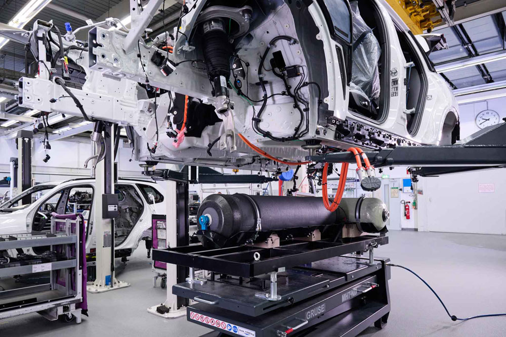 2022 BMW iX5 Hydrogen fabrica 4 Motor16