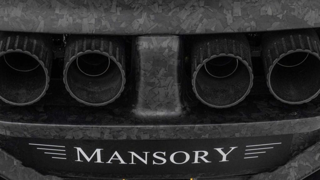 Maserati MC20 Mansory. Imagen sistema de escape.
