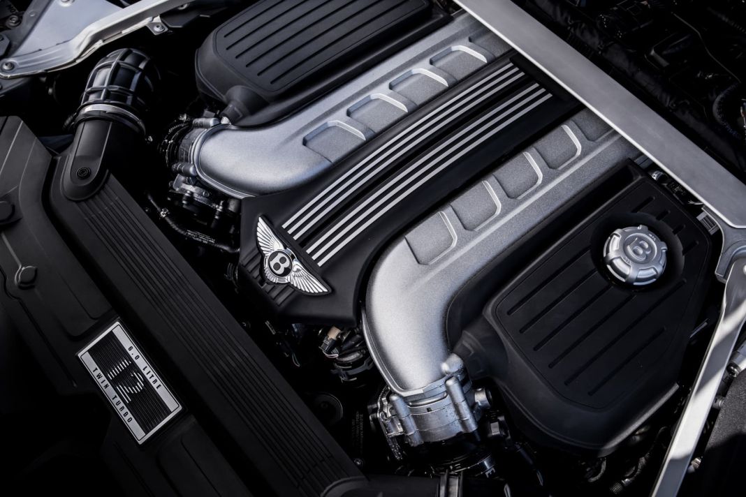2023 Bentley W12 motor. Imagen portada.