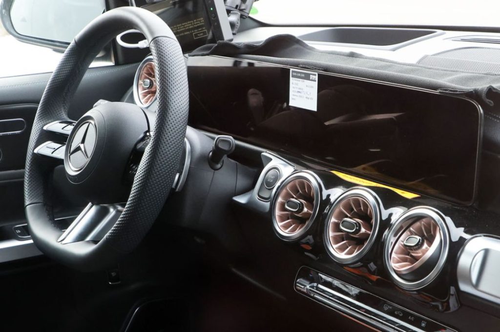 Mercedes EQB facelift 13 Motor16