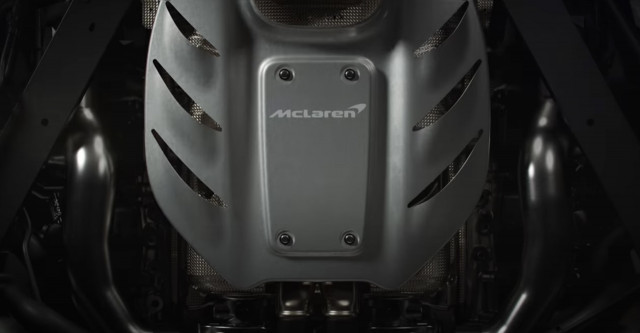 2022 McLaren Artura. Imagen motor.