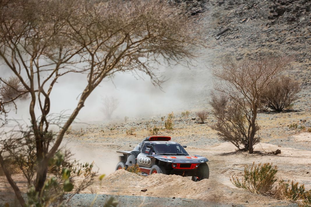 Carlos-Sainz-prueba-test-Audi-RS-Q-e-tro