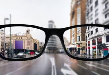Si conduces con las gafas más utilizadas en España, la Guardia Civil te va a multar