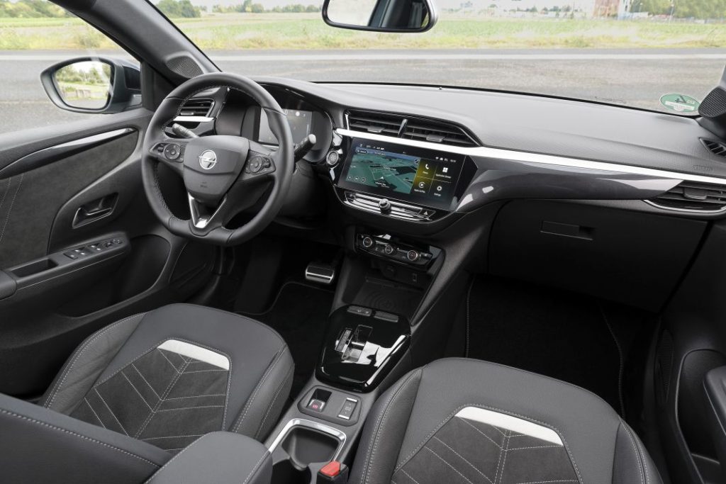 2023 Opel Corsa. Imagen interior.