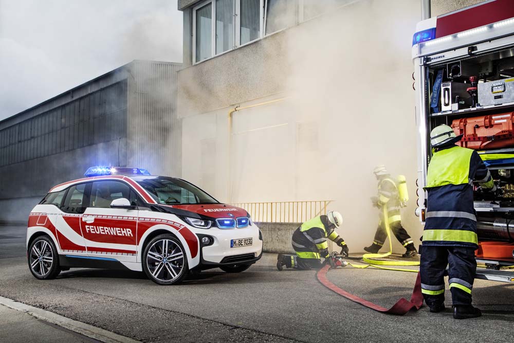 Vehiculos BMW de emergencia y autoridades 3 Motor16