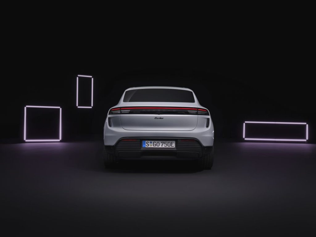 2024 Porsche Macan electrico 40 Motor16