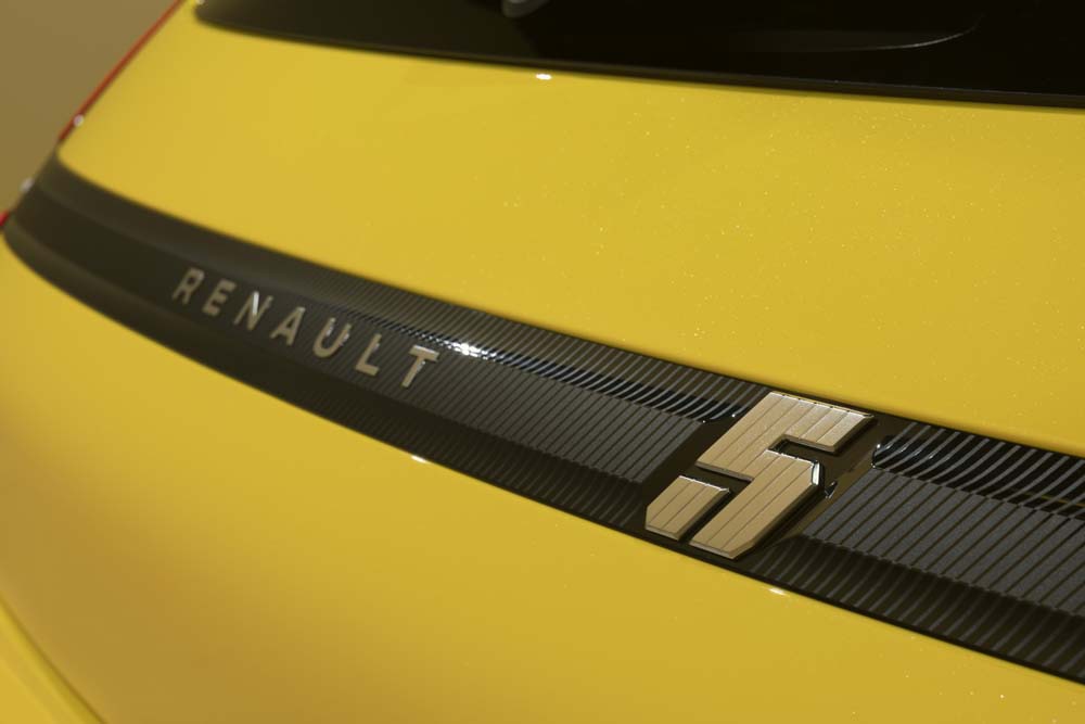 Renault 5 E TECH 13 Motor16