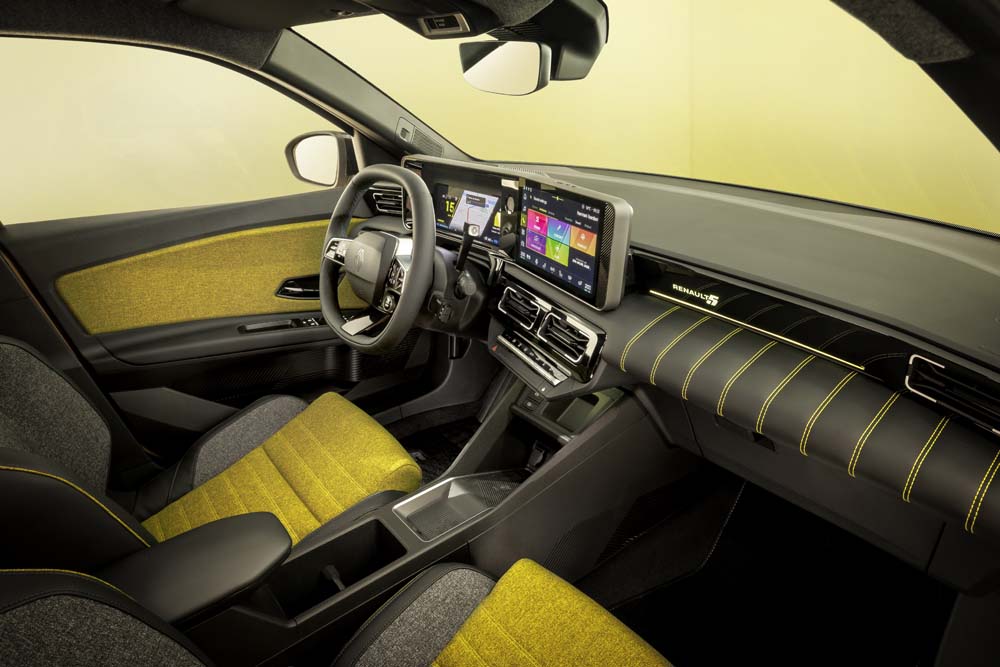 Renault 5 E-TECH interior.