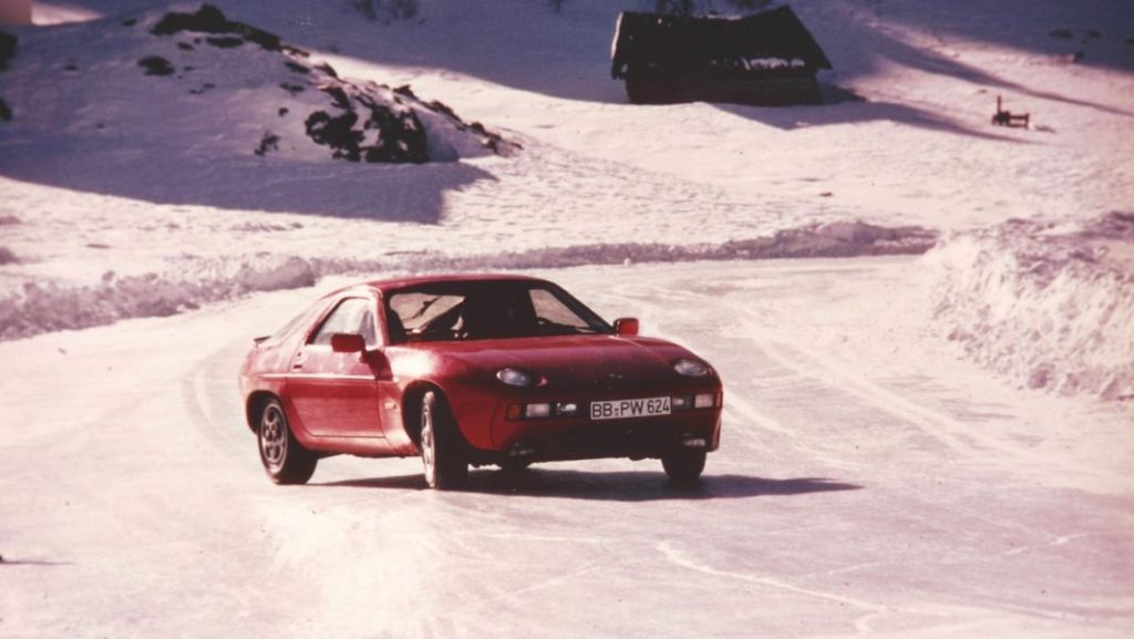 1960 Porsche 928. Neumáticos de invierno. Turrach. Imagen.
