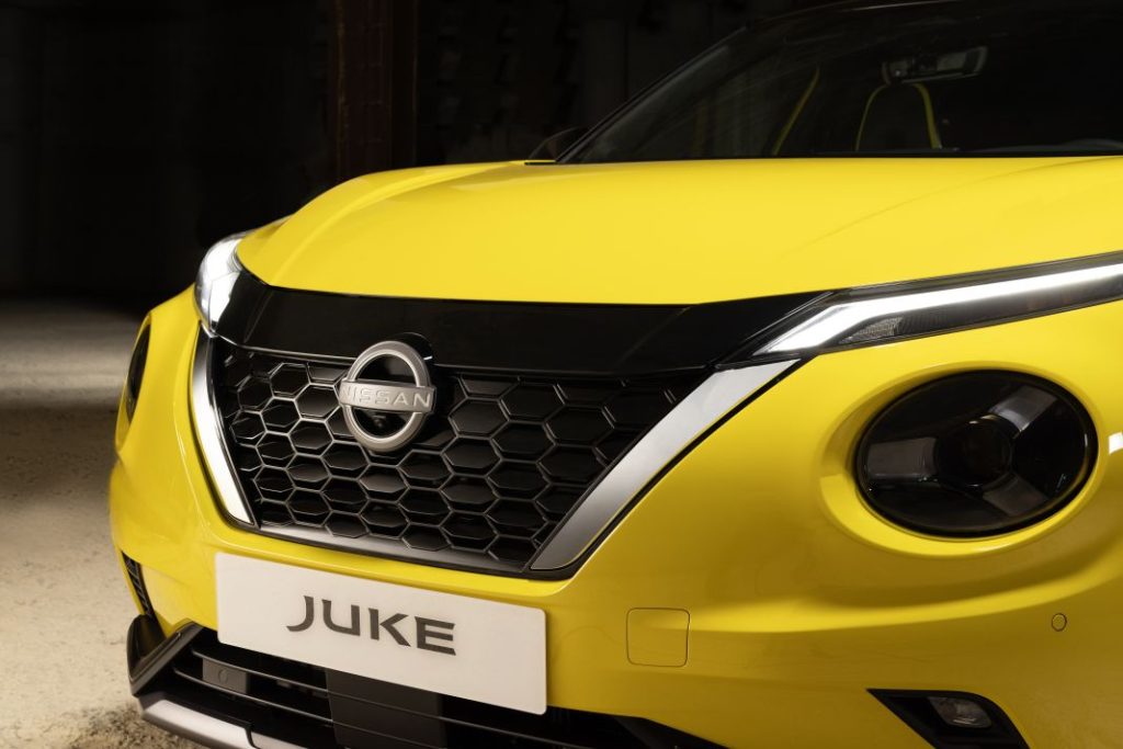 Nissan juke icon hybrid 2024 amarillo 10 Motor16