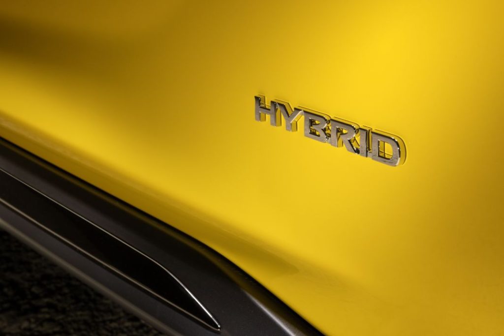 Nissan juke icon hybrid 2024 amarillo 11 Motor16