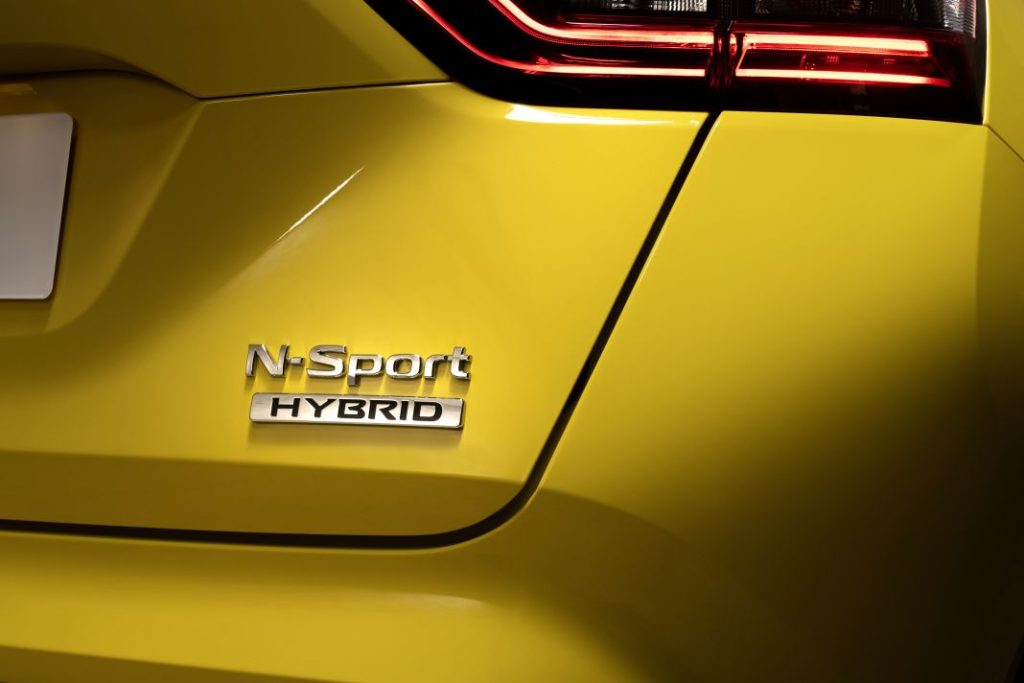 Nissan juke icon hybrid 2024 amarillo 22 Motor16