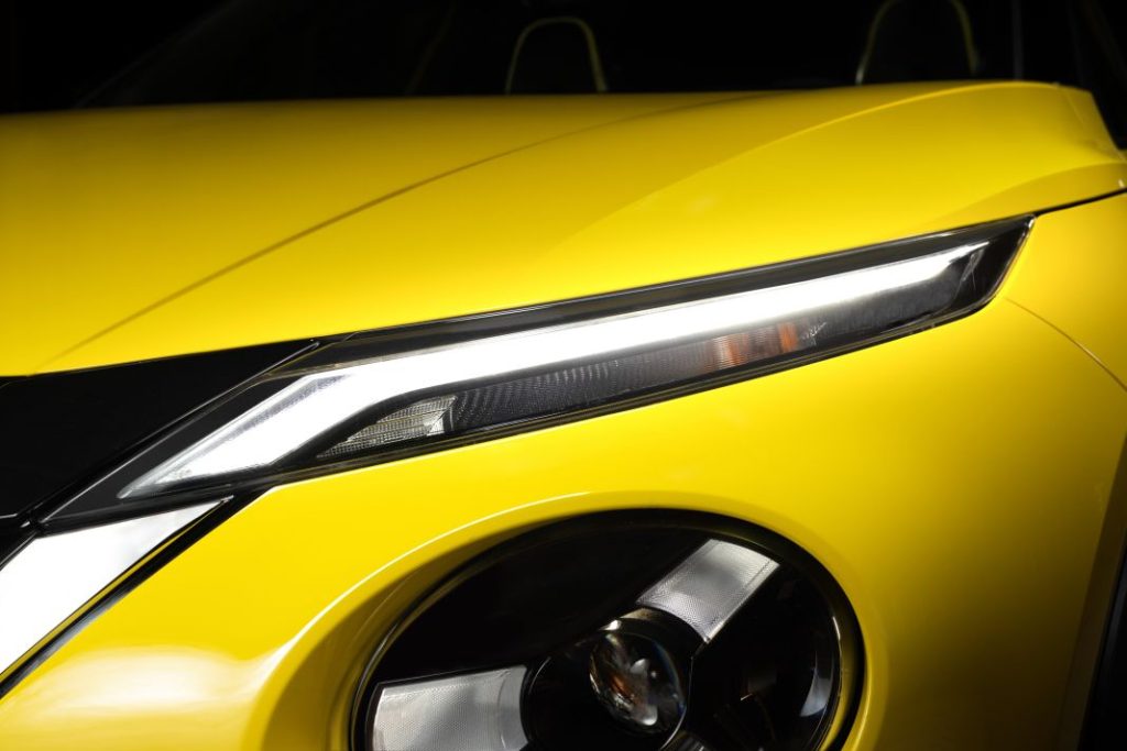 Nissan juke icon hybrid 2024 amarillo 9 Motor16